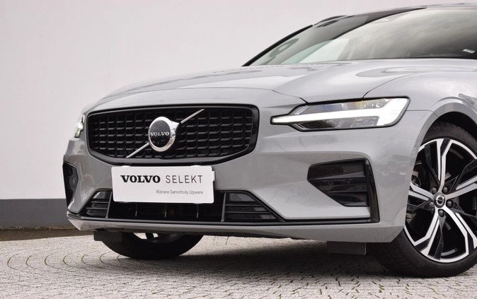 Volvo V60 cena 194900 przebieg: 26088, rok produkcji 2023 z Wrocław małe 352